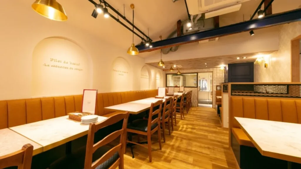 まるでパリのビストロのような店内で
フレンチを満喫の画像