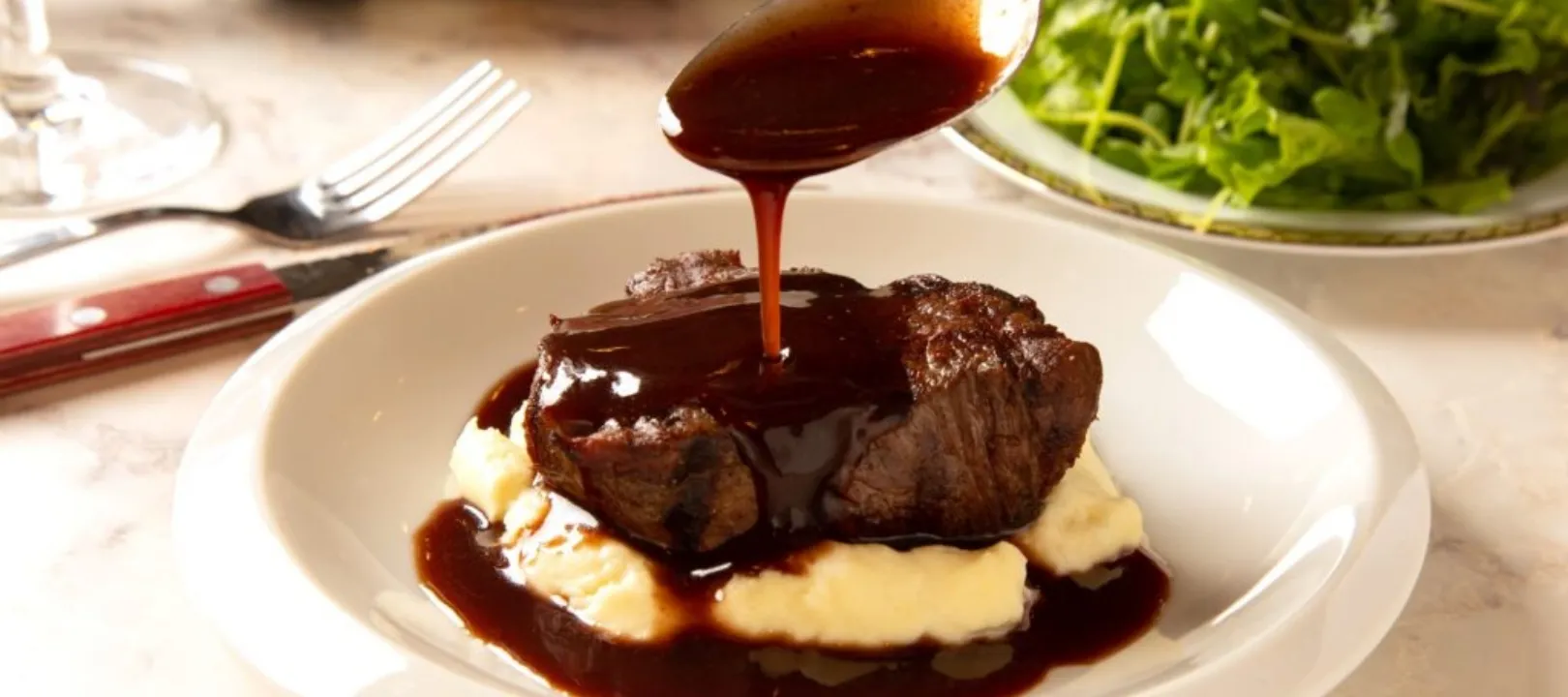 フレンチ酒場GOLD 大阪梅田店 メインビジュアル